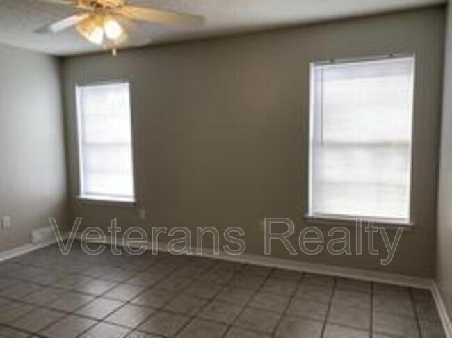 Building Photo - 10572 E Bay Tree Dr