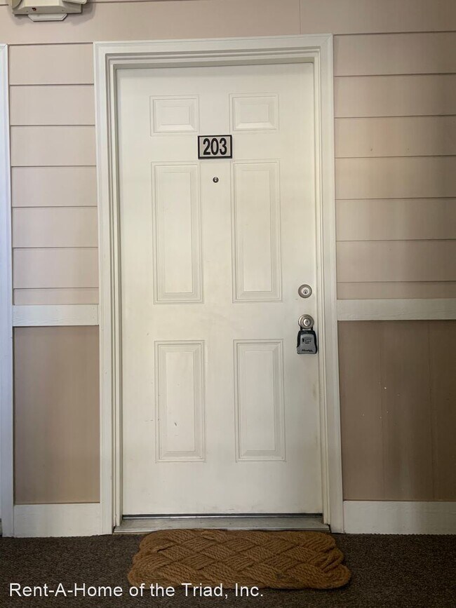 Foto del edificio - 2 br, 2 bath House - 100 Sunset Circle #203