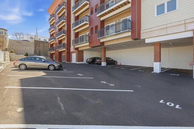 Foto del edificio - 10 Franklin Ave