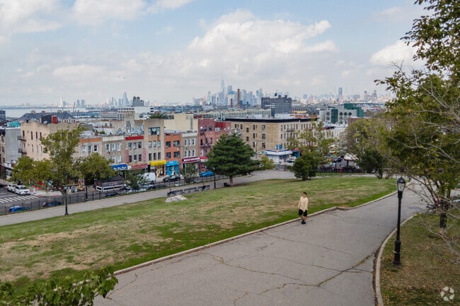 The highest natural point in Brooklyn offers unobstructed views of New York Harbor and Manhattan.