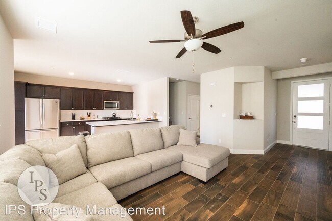 Building Photo - 3 br, 2.5 bath House - 6201 E. Bibi Drive