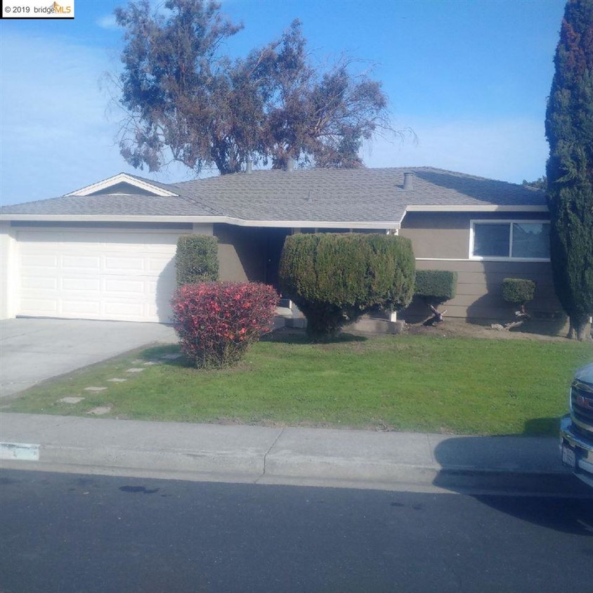Primary Photo - 2449 O'Connor Dr