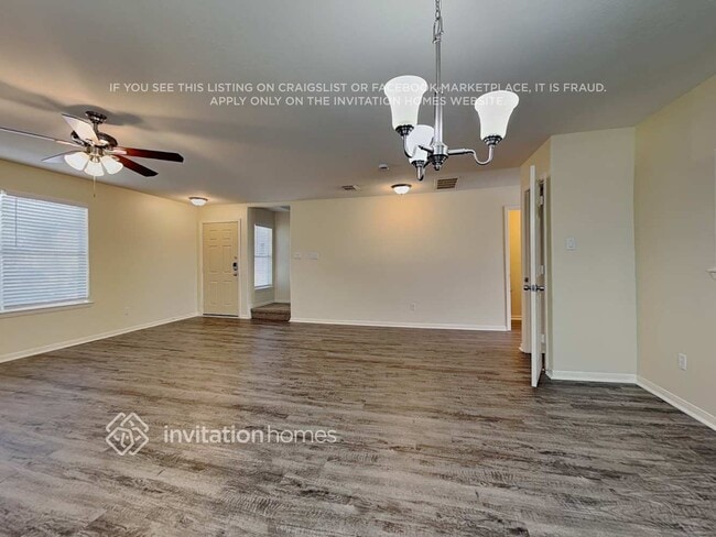 Foto del edificio - 6424 Mountain Pines Ln