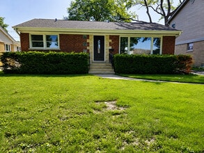Building Photo - 307 N Fairview Ave