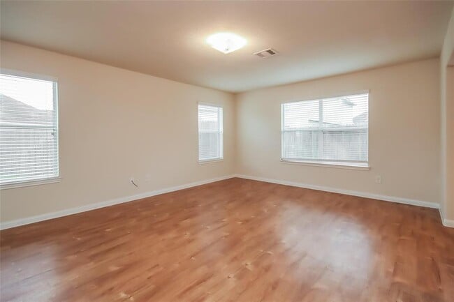 Foto del edificio - 12638 Needles Nest Rd