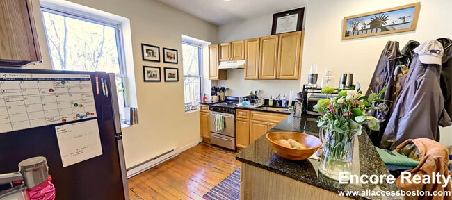 Building Photo - 37 Cooper St