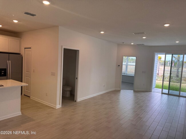 Building Photo - 91 Silver Myrtle Ct