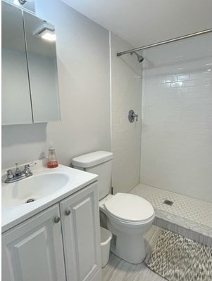 Building Photo - 15 Anderson St