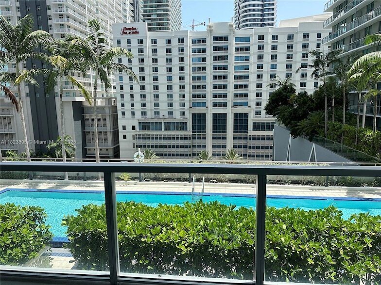 Foto principal - 1111 SW 1st Ave