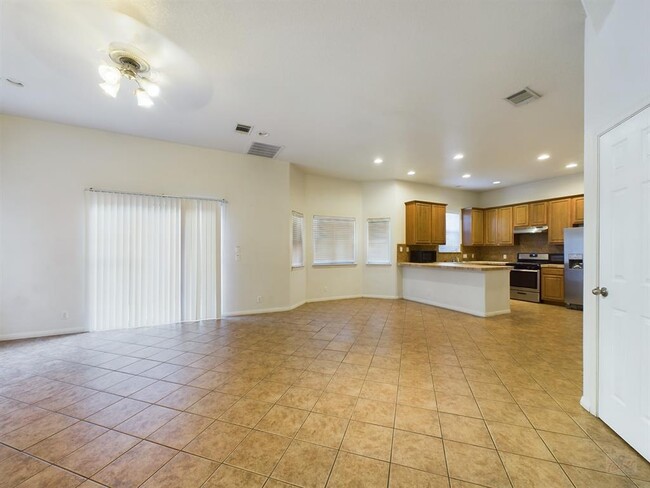 Foto del edificio - 401 Nelray Blvd