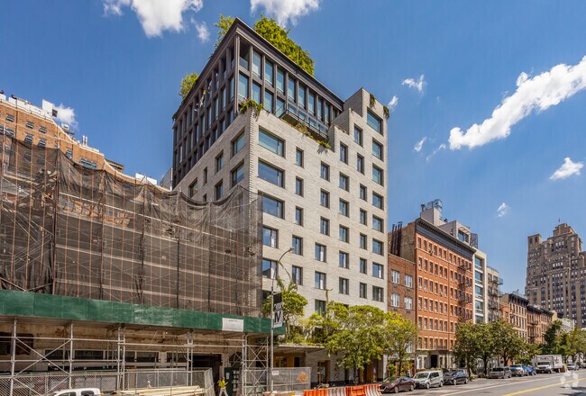 Building Photo - 345-349 W 14th St