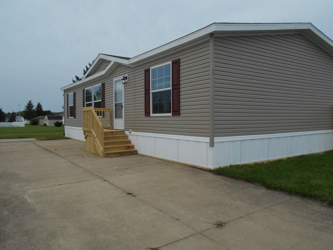 125 Winchester Trail, Goshen, IN 46526 House Rental in Goshen, IN