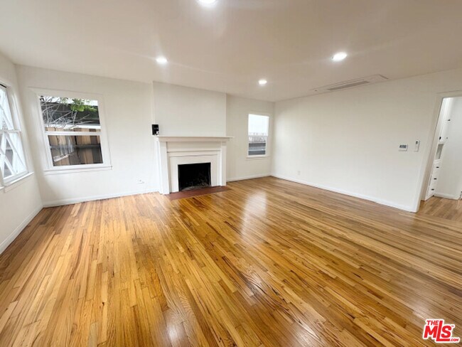 Foto del edificio - 2416 Boone Ave