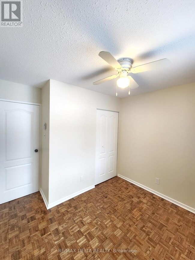 Building Photo - 2044 Arrowsmith Dr