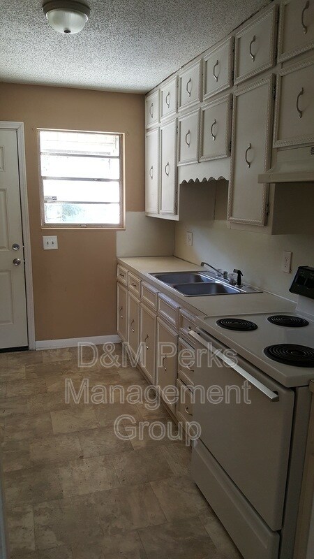 Building Photo - 764 81st St S