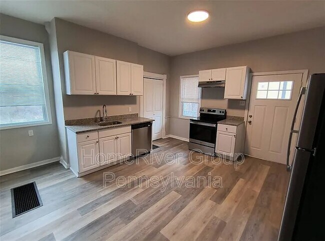 Foto del edificio - 935 Manton Wy