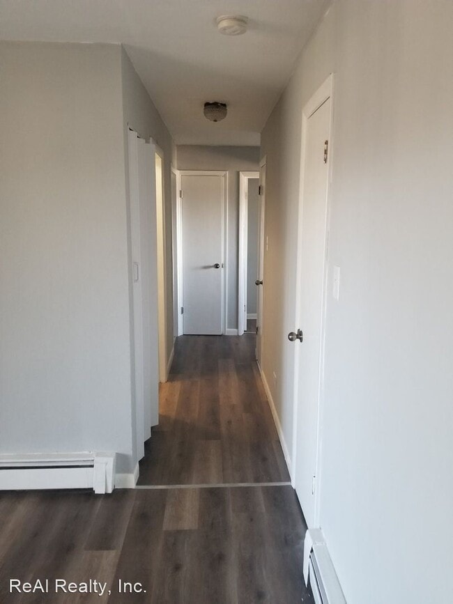 12711 Highland Ave, Blue Island, IL 60406 Room for Rent in Blue Island, IL