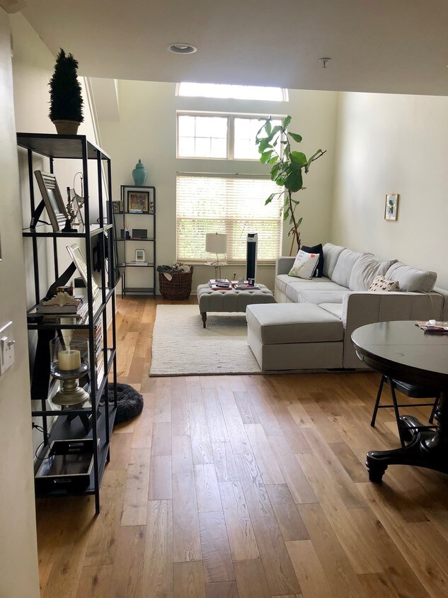 39473 Springwater Dr, Northville, MI 48168 Condo for Rent in