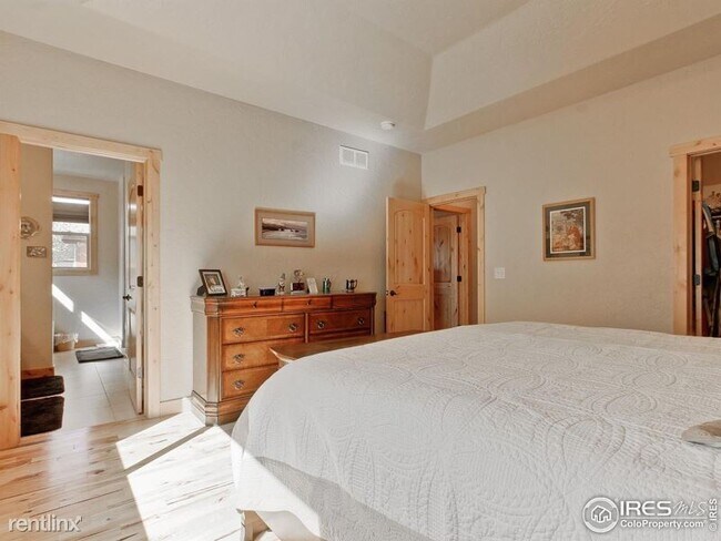 Foto del edificio - 4 br, 3 bath House - 2980 Ariel Dr