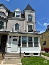 Building Photo - 113 N 13th St