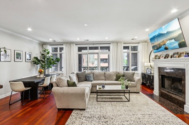 Foto principal - 1411 W Chicago Ave