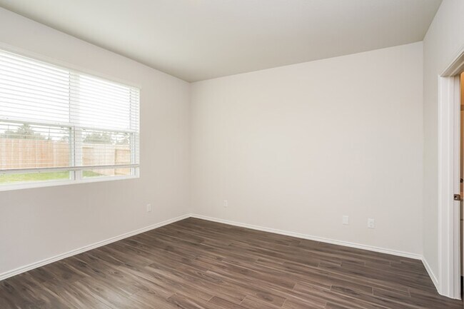 Building Photo - 3009 Tallgrass Ct