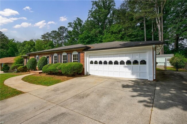 Building Photo - 160 Jayne Ellen Way