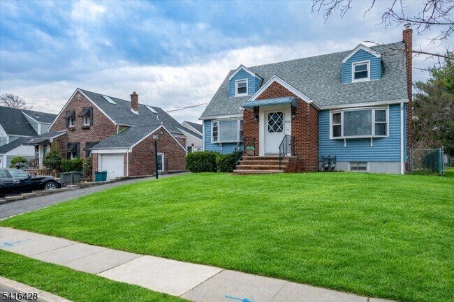 Foto del edificio - 432 Rosetta Pl