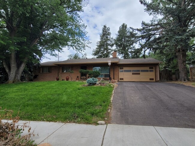 Building Photo - $2,121 - 3BR/2BA Cozy House with Fenced Backyard near Bear Creek