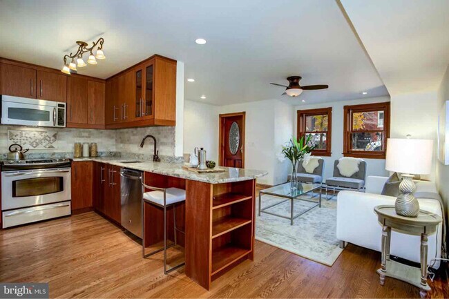 Foto del edificio - 313 6th St SE