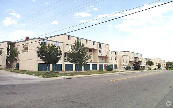 Building Photo - Corona Apartments