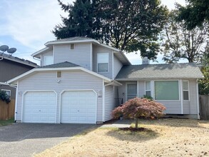 Building Photo - 1807 SW 355th Pl