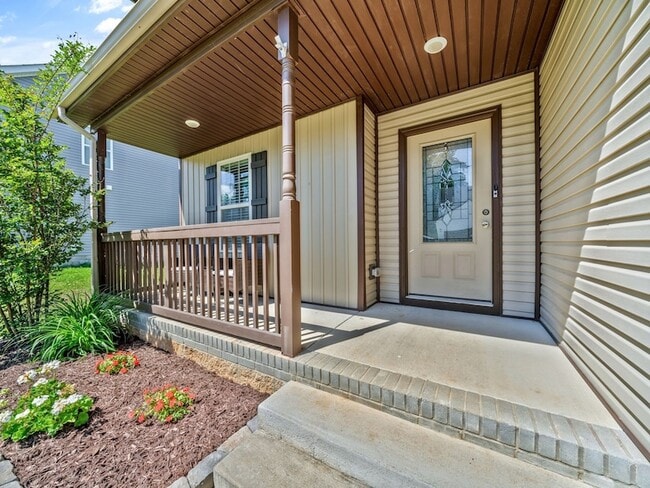 Foto del edificio - 543 Woodtrace Dr