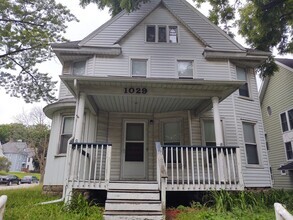 Building Photo - 1029 16th St