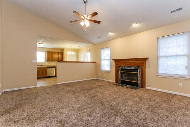 Building Photo - Indianapolis 3-Bedroom Home