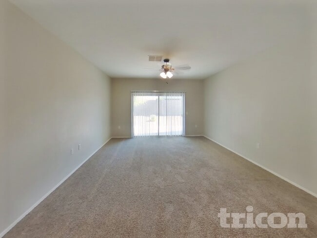 Building Photo - 30962 W Cheery Lynn Rd