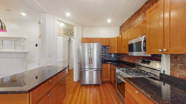 Foto del edificio - 2741 Washington St