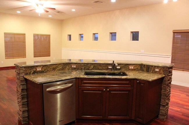 Foto del edificio - 5584 Hawley Ct