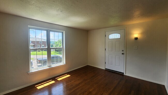 Foto del edificio - 188 Victory Ln