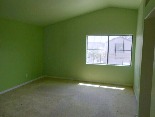 Foto del edificio - Beautiful Spacious 2 Story Home in Northwest