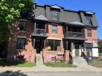 Building Photo - 673 King Edward Av