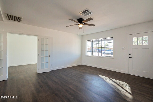 Foto del edificio - 1316 E Lemon St