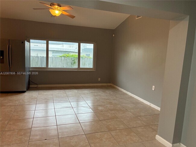 Foto del edificio - 6124 SW 38th St