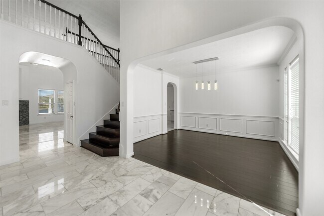 Foto del edificio - 1922 Lake Grayson Dr