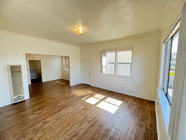 Building Photo - 3432  1361-1371 Paso Robles