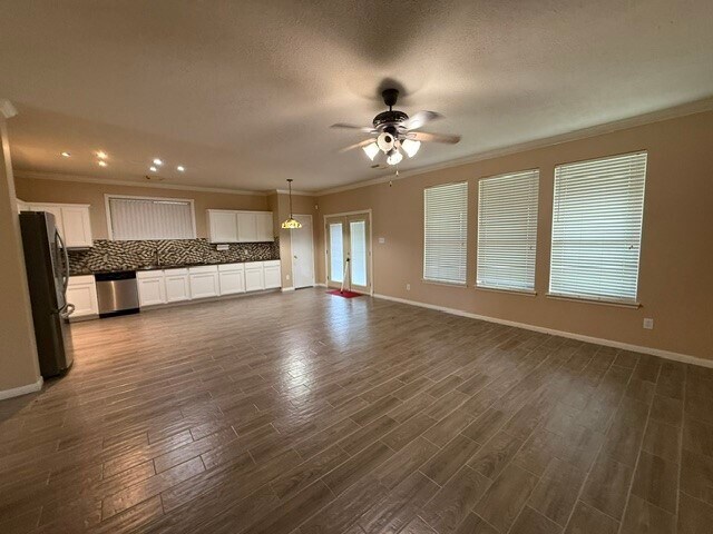 Foto del edificio - 15106 Turphin Way