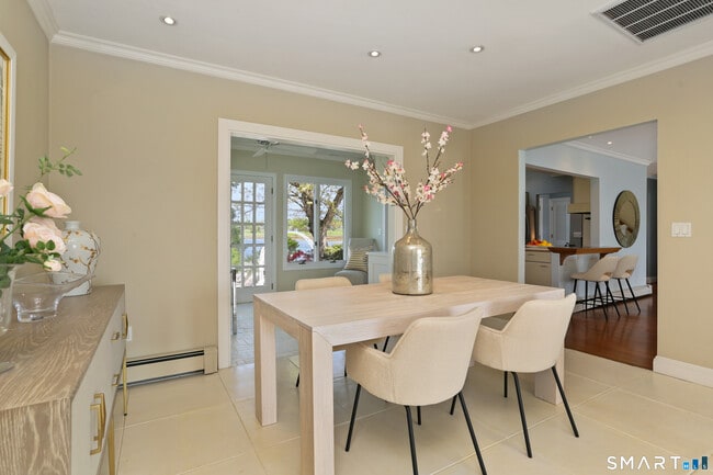 Foto del edificio - 34 Shorehaven Rd