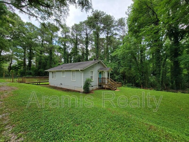 Building Photo - 2087 Trailwood Rd