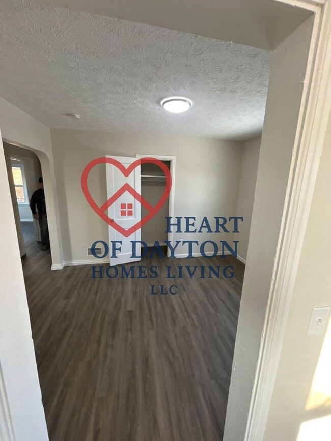 Foto del edificio - NEWLY RENOVATED 3BR/1BA