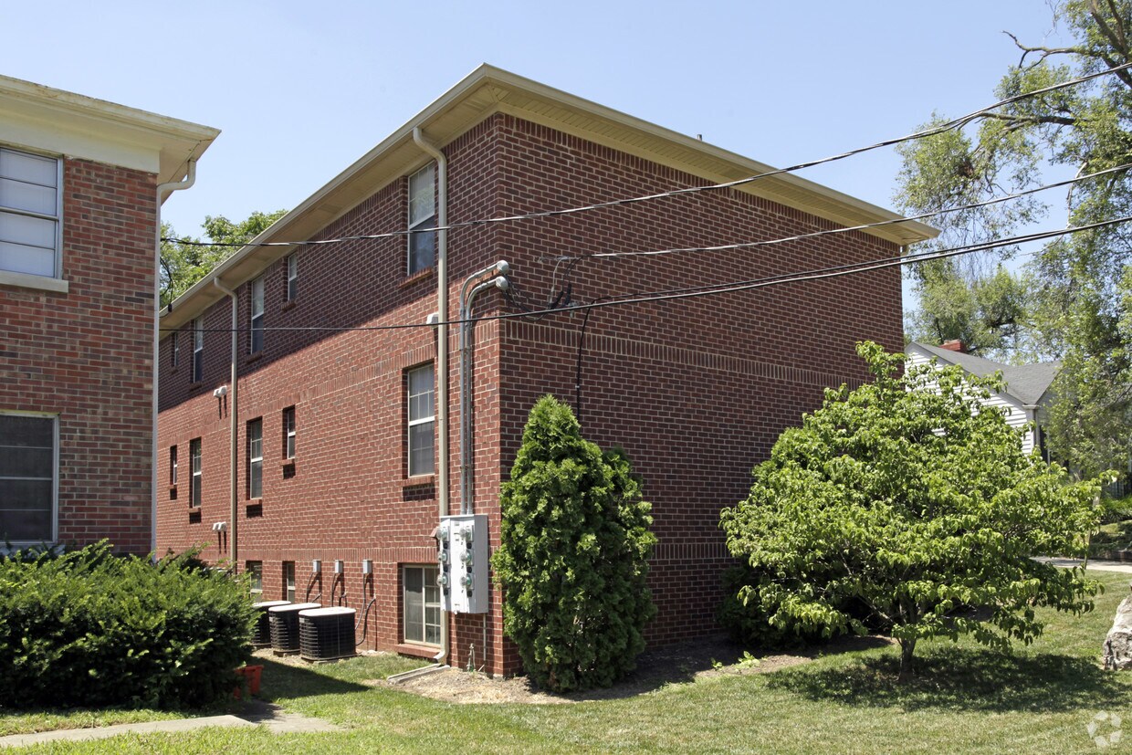 Building Photo - 2516 Wallace Ave